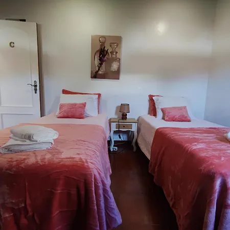 Alenquer, 3-bedroom In Santa Catarina Alenquer