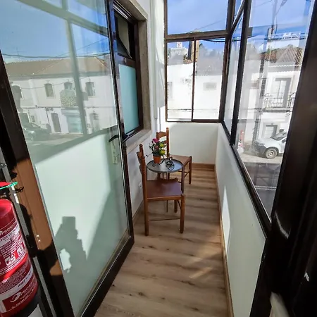 Alenquer, 3-Bedroom Apartment In Alojamento Santa Catarina Аленкер