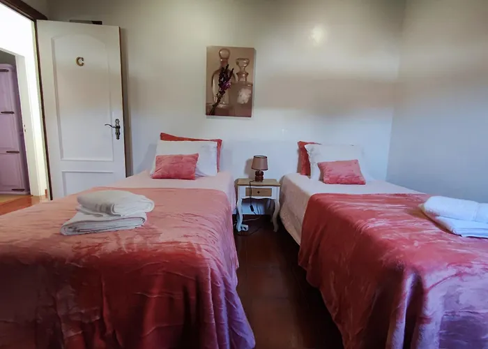 Alenquer, 3-bedroom In Santa Catarina Alenquer