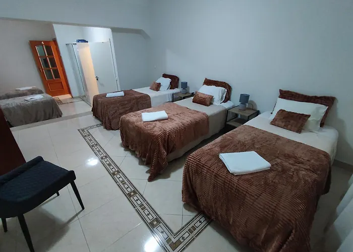 Апартаменты Alenquer, 3-Bedroom Apartment In Alojamento Santa Catarina *