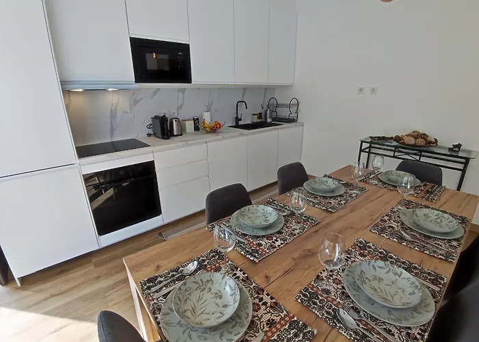 Alenquer, 3-Bedroom Apartment In Alojamento Santa Catarina Апартаменты Аленкер