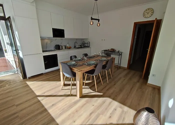 Alenquer, 3-Bedroom Apartment In Alojamento Santa Catarina Апартаменты